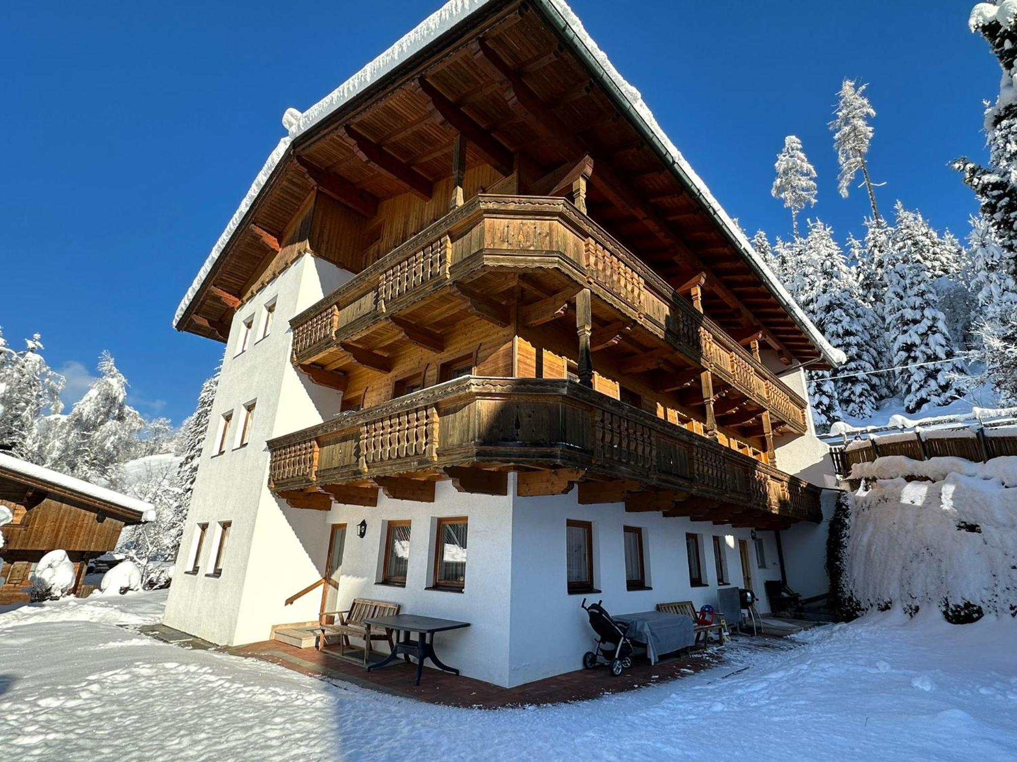 Haus Luxer Lägenhet Auffach Exteriör bild