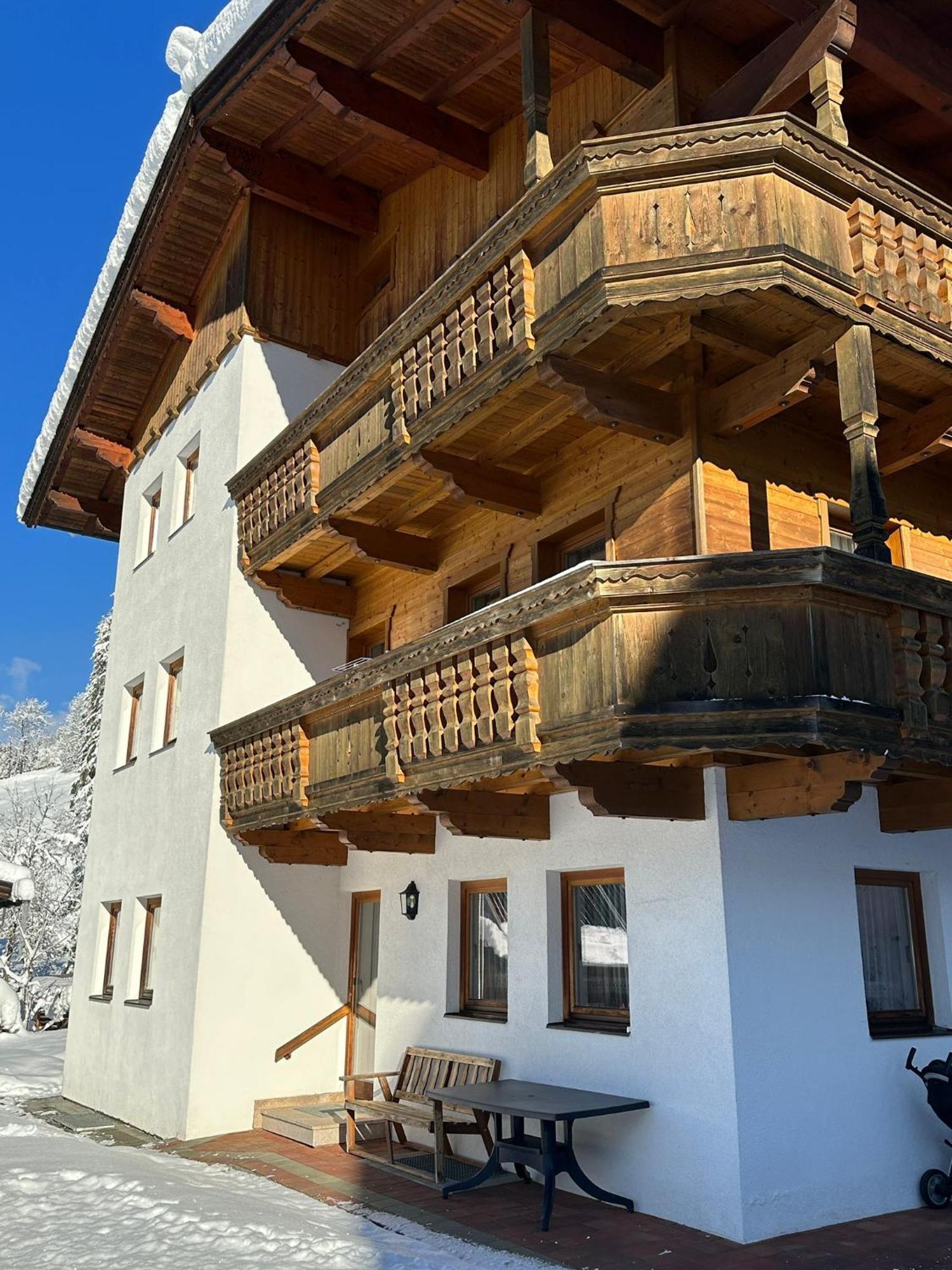 Haus Luxer Lägenhet Auffach Exteriör bild